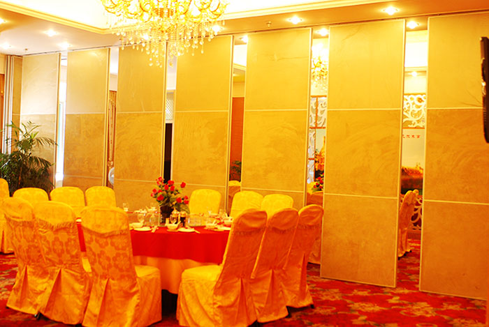用酒店活動(dòng)隔斷建包廂有什么優(yōu)點(diǎn)？