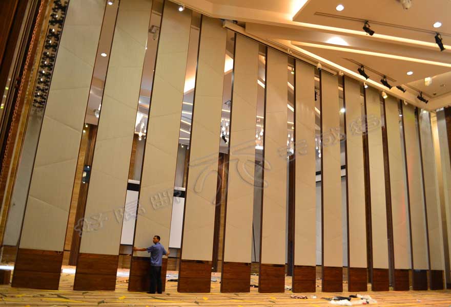 豪華酒店移動(dòng)隔斷成品展示