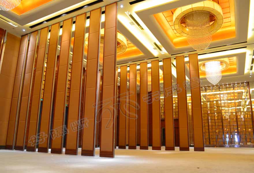 大型奢侈飯店活動(dòng)隔斷成品展示